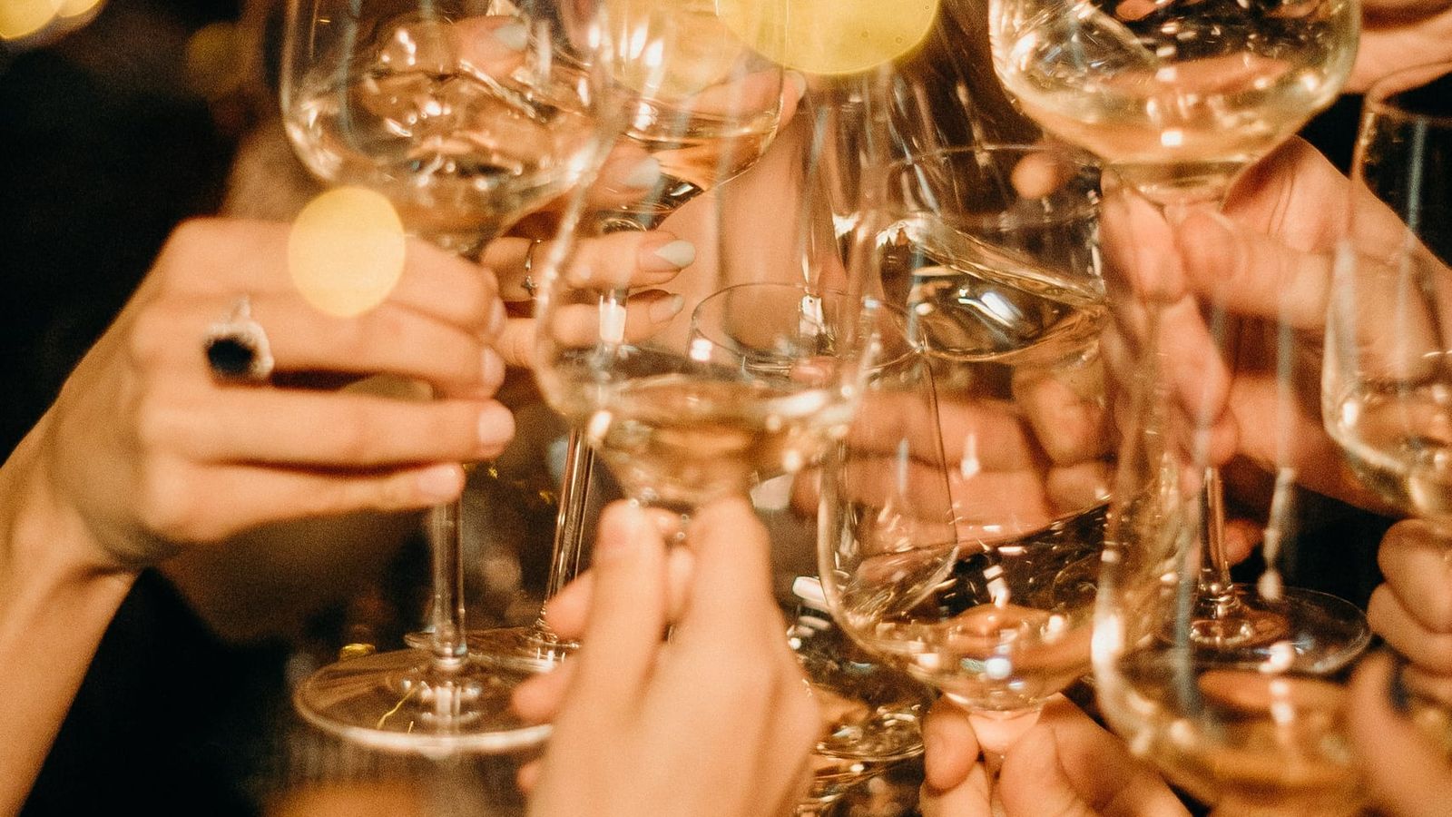 Moonrize Drinks moodbild-moonrize-party.jpg