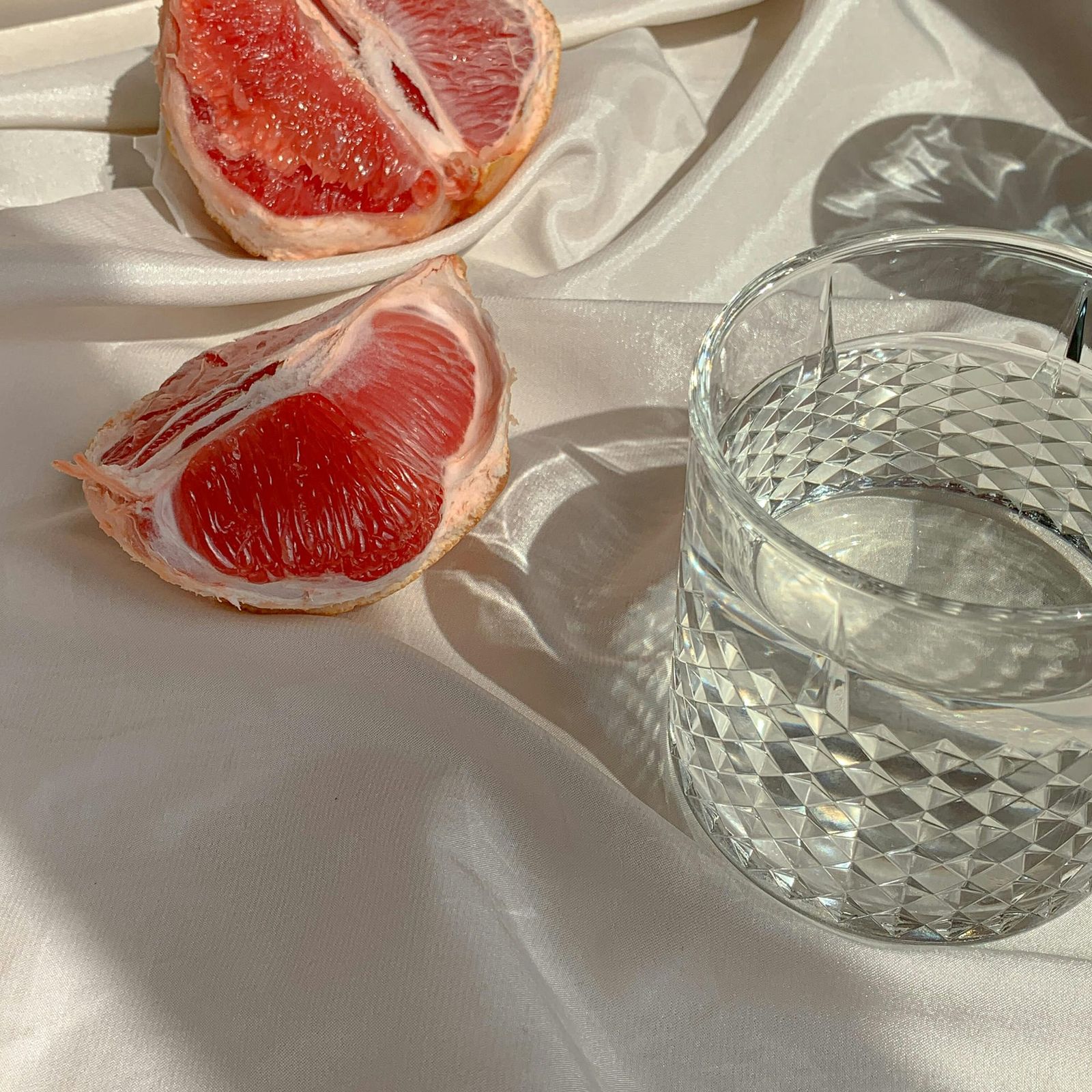 grapefruit-quince-geschnittene-grapefruit.jpg