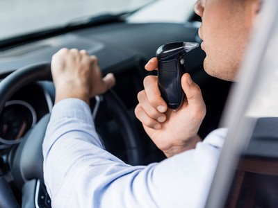 The Complete Guide to Personal Breathalyzers in 2025