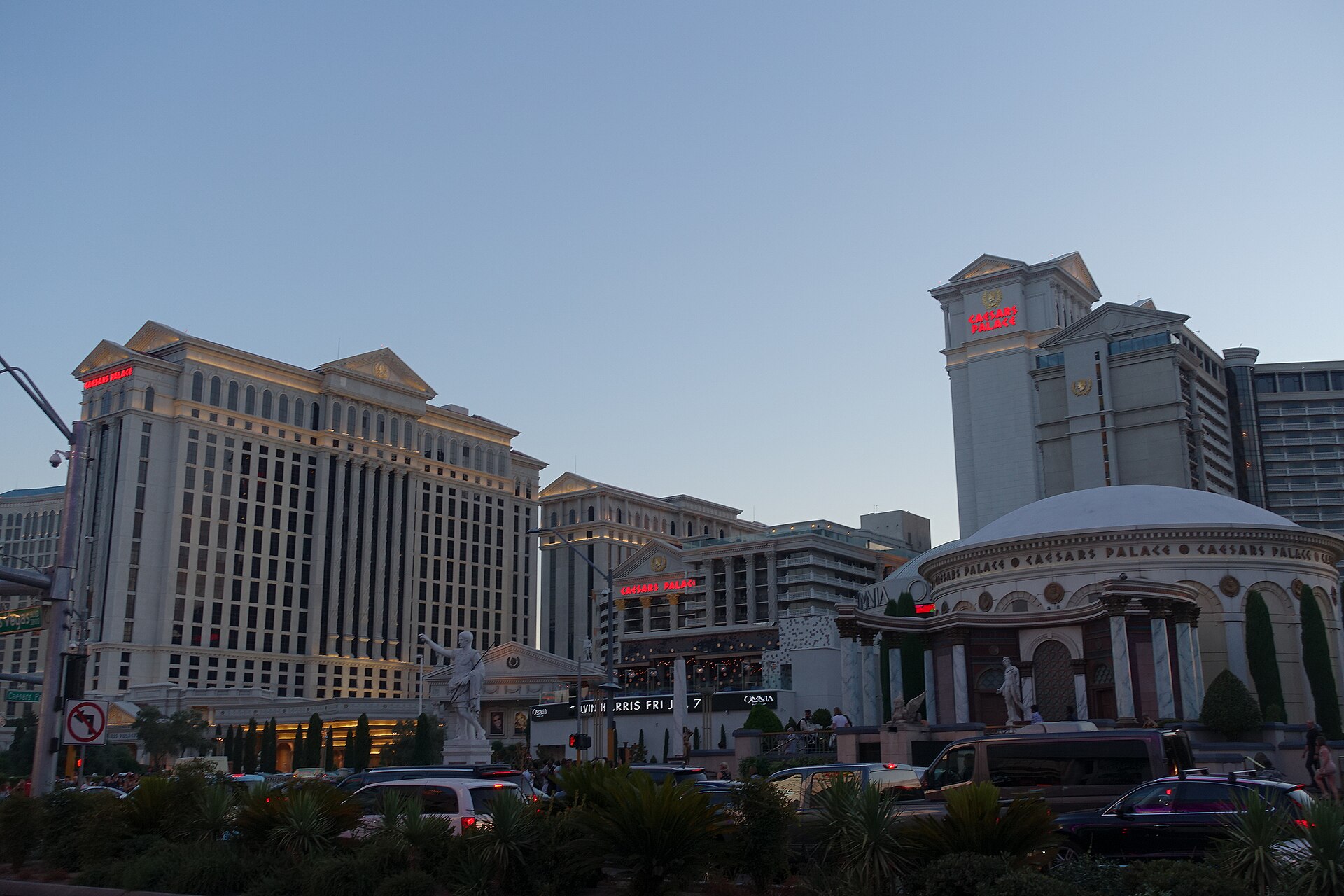 Caesars Palace towers and Strip-front entrance seen from Las Vegas Boulevard