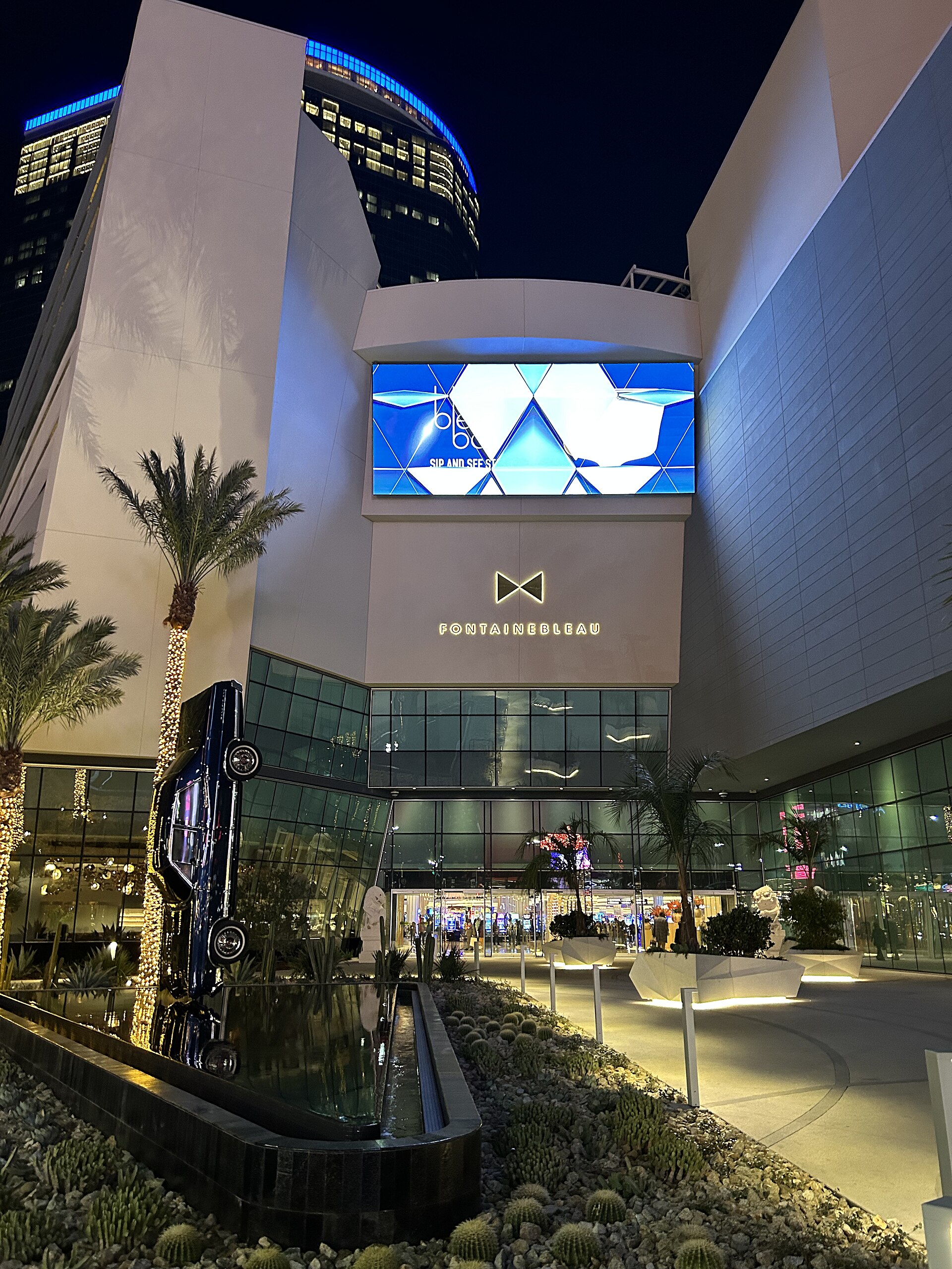 Main entrance of Fontainebleau Las Vegas