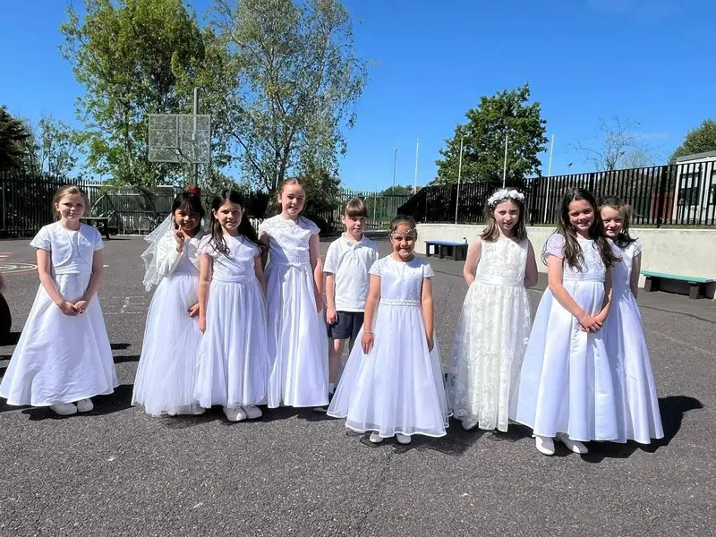 Pupils on the school yard on their First Communion day