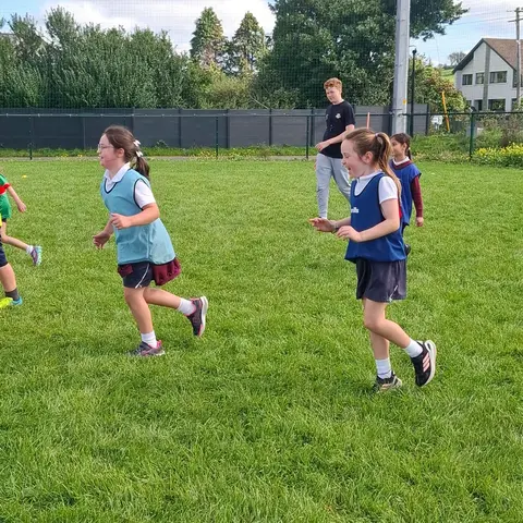 Pupils at the primary schools rugby blitz at Clonakilty RFC (photo 8 of 24)