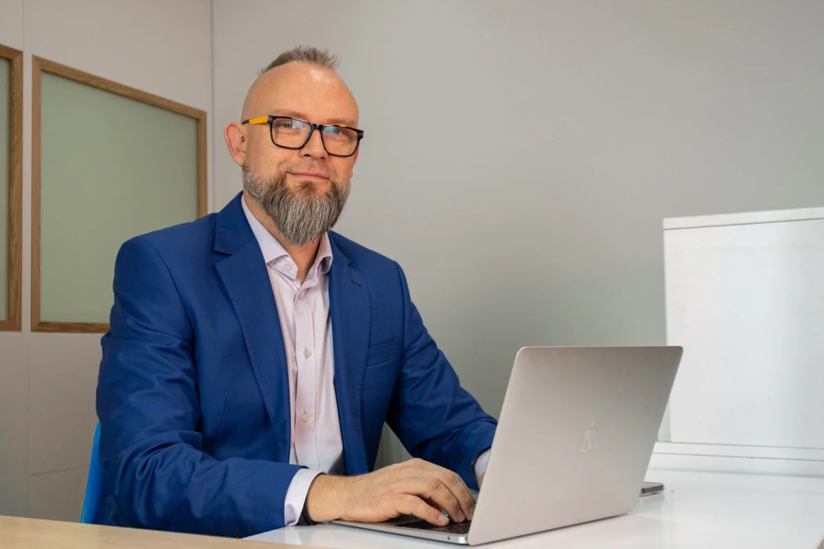 Dlaczego warto zainwestować w profesjonalną fotografię wizerunkową?