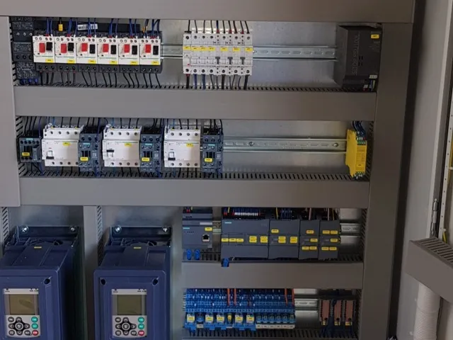 Schaltschrank Kombikabine