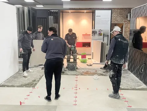 Mondain - eigen showroom