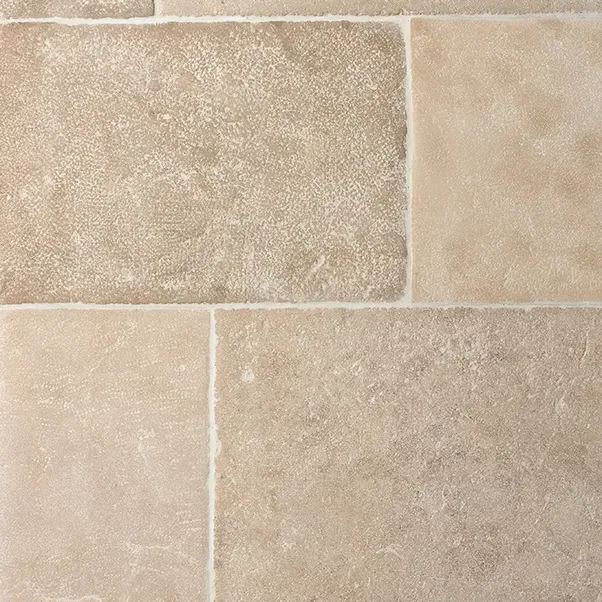 Manoir Marie close up ambachtelijke firenze beige