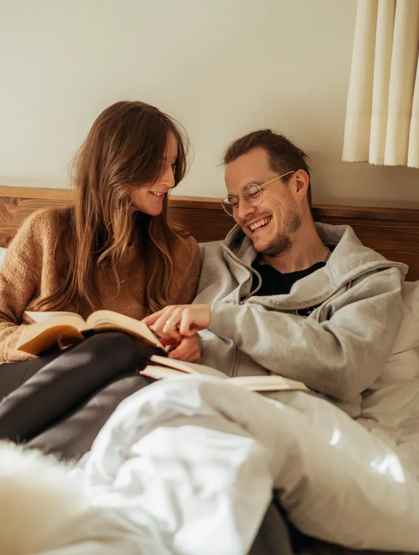 Romantischer Paarurlaub im Harz: Gemeinsam entspannen und lesen im gemütlichen Ferienhaus