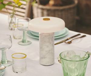 Rechargeable table lamps