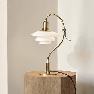 Dette billede viser en PH Question Mark Limited Edition bordlampe fra 2021