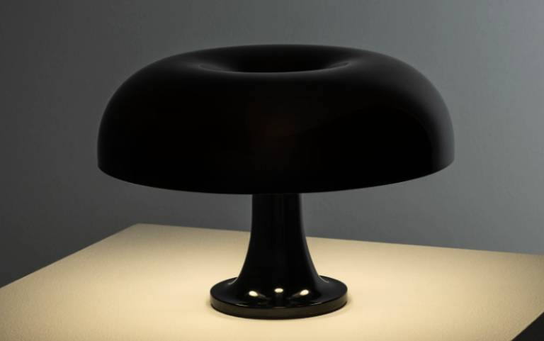 Schwarze Nessino firmy Artemide