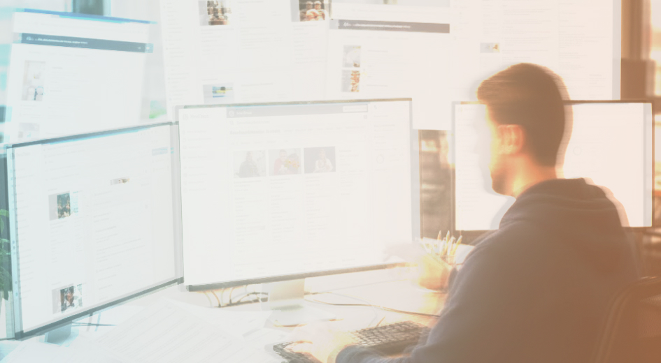 Marketer im Office ist überfordert beim duplizieren von Inhalten