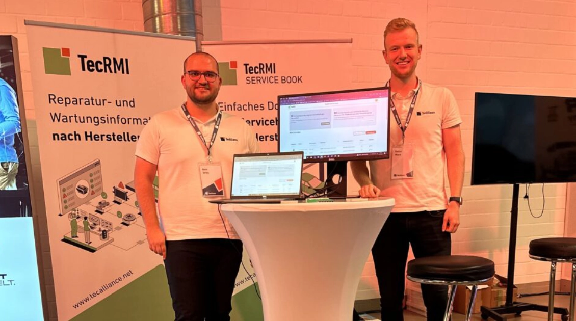 TecRMI team at trade show booth for independent workshops