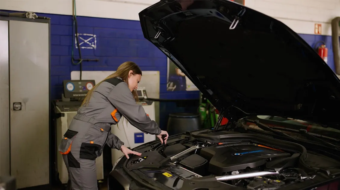 How TecRMI Repair Manuals Improve Workshop Efficiency and Accuracy hero image