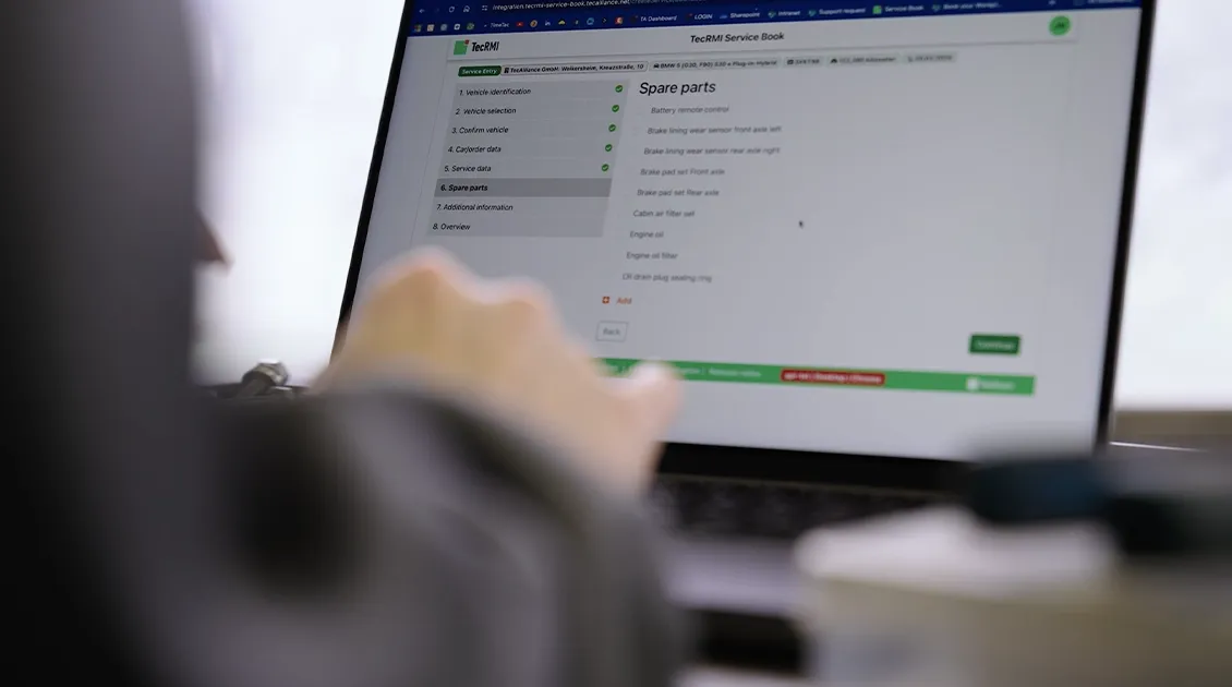 How TecRMI Service Book Enhances Workshop Service Value and Customer Trust hero image