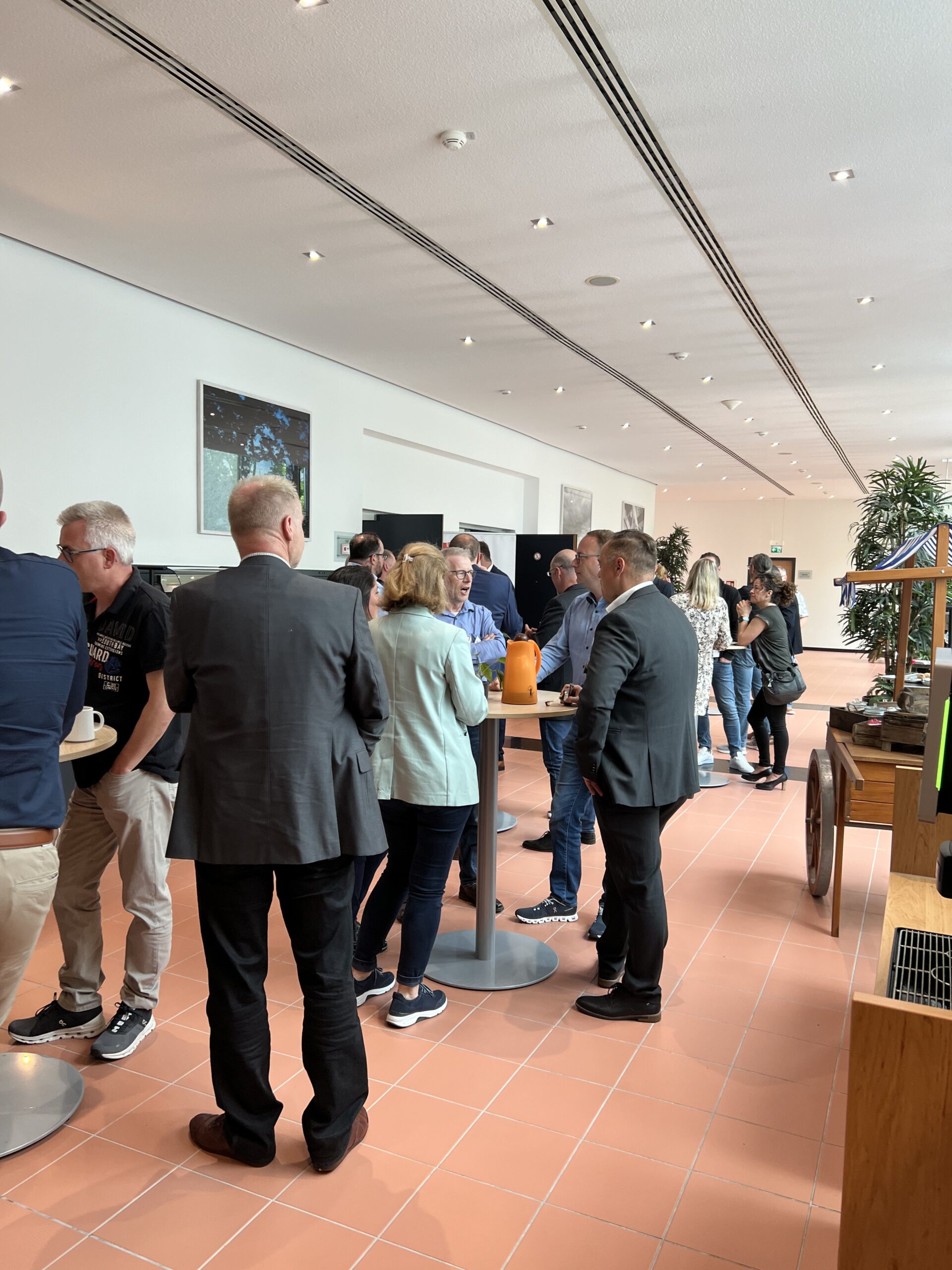 TecCom Community Meeting: Insights from Aftermarket Experts — photo 4 of 4