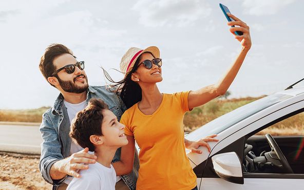 Mobile_Familie_Auto_Selfie_1000x600