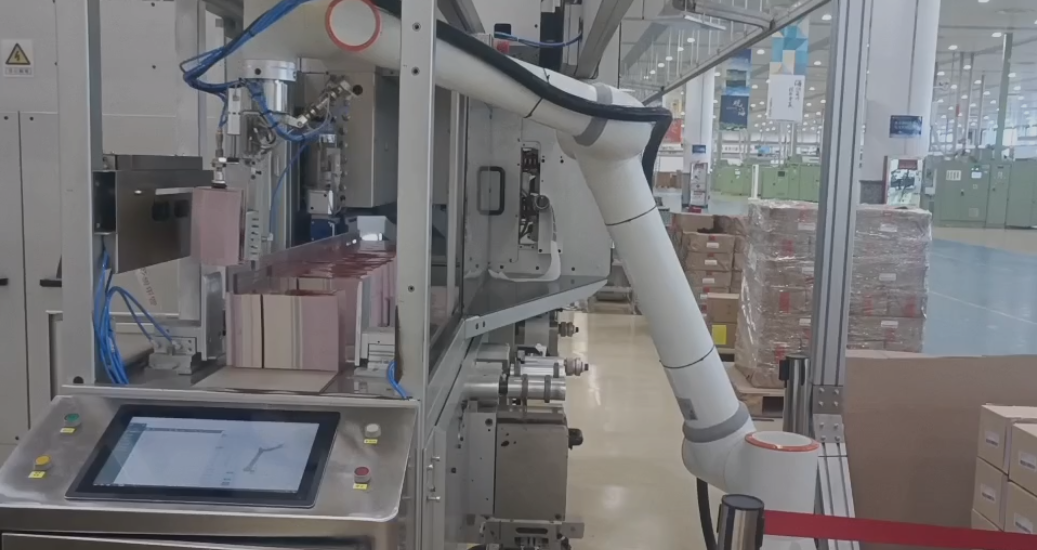 Pick & Place of Card Boards with Fairino FR20 robot