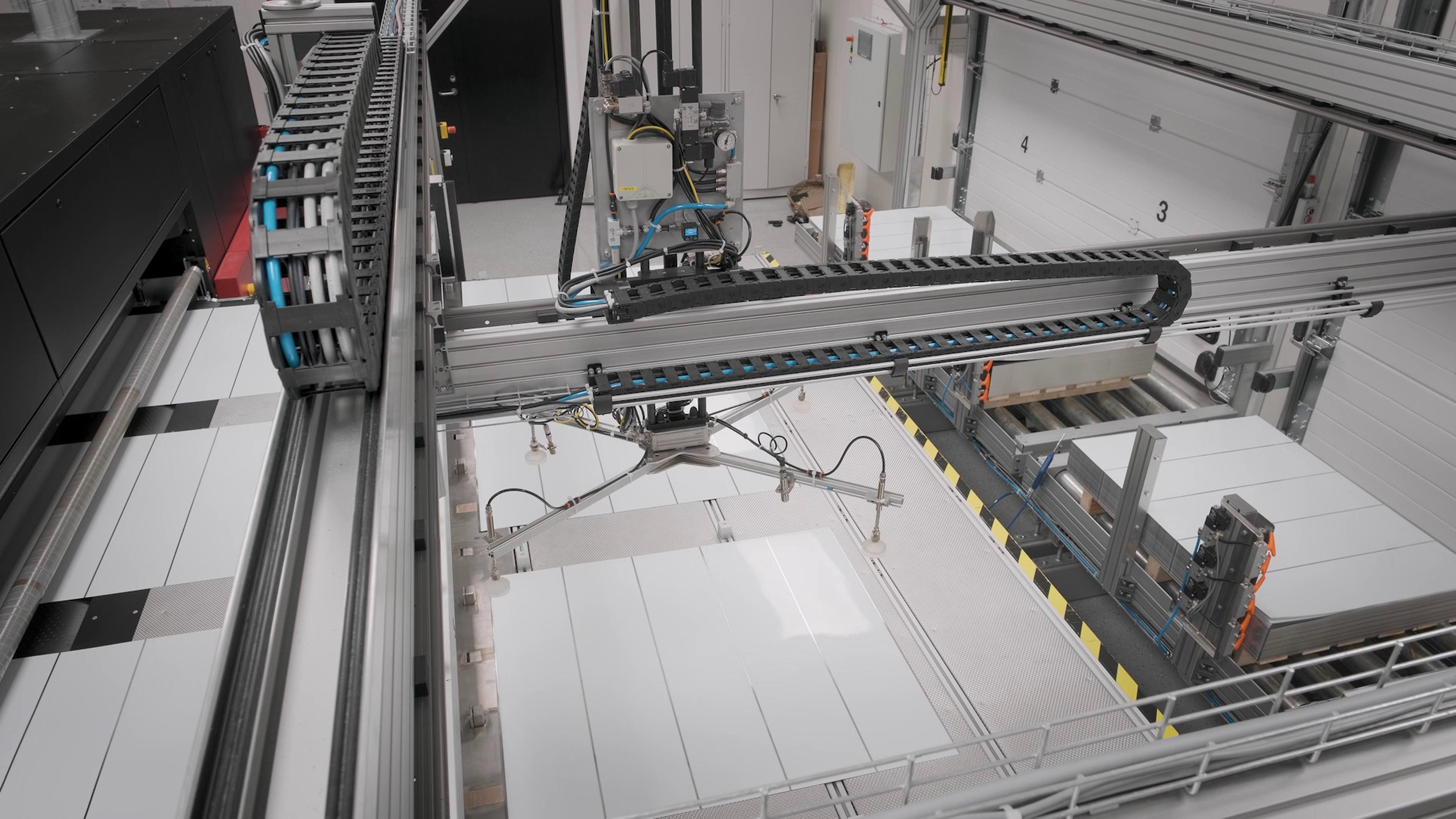 Portálový robot XXL na výrobu plechových polotovarov: Efektívna automatizácia výroby obalov