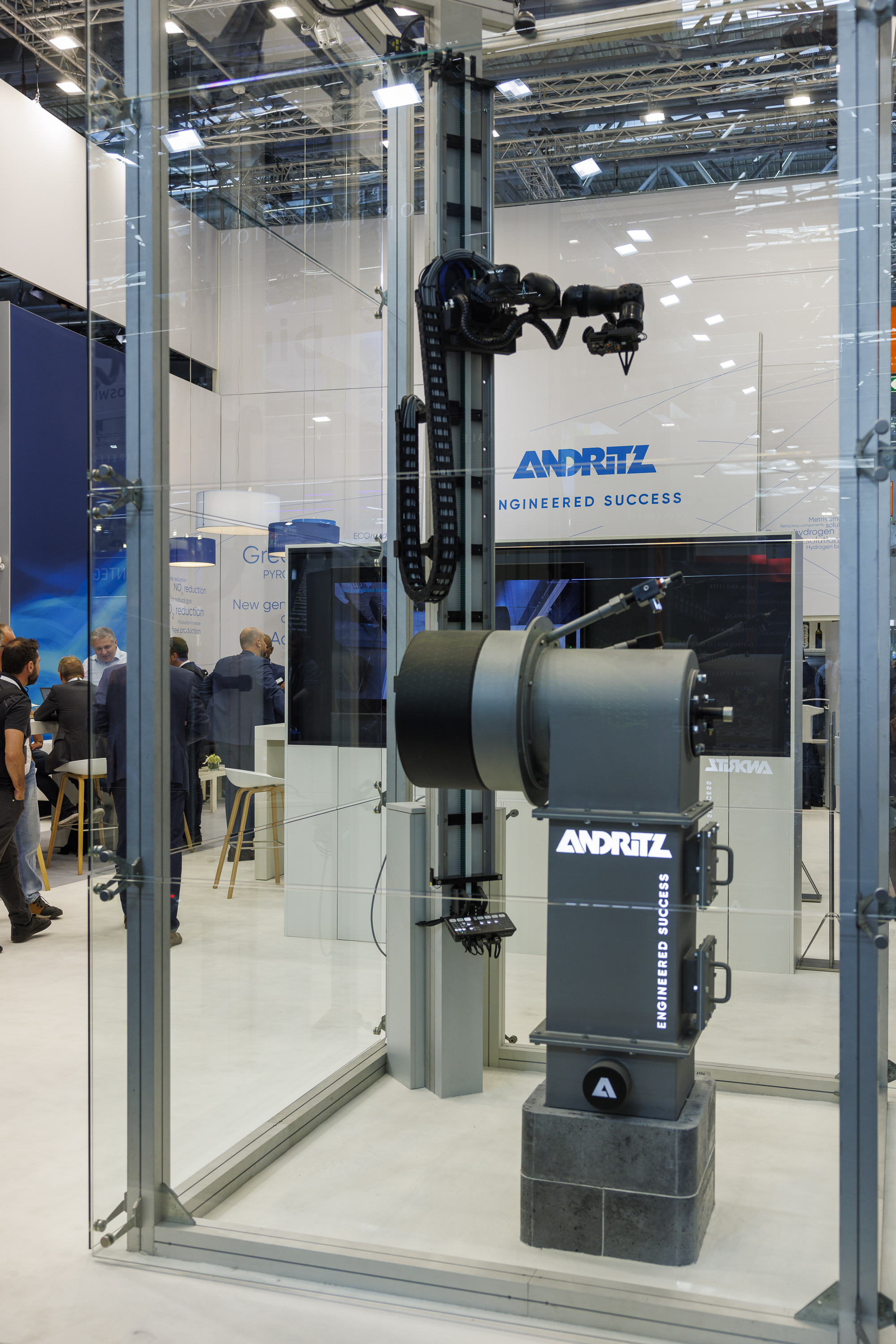 ReBeL: Bewegungen auf Hubsäule und Linearachse