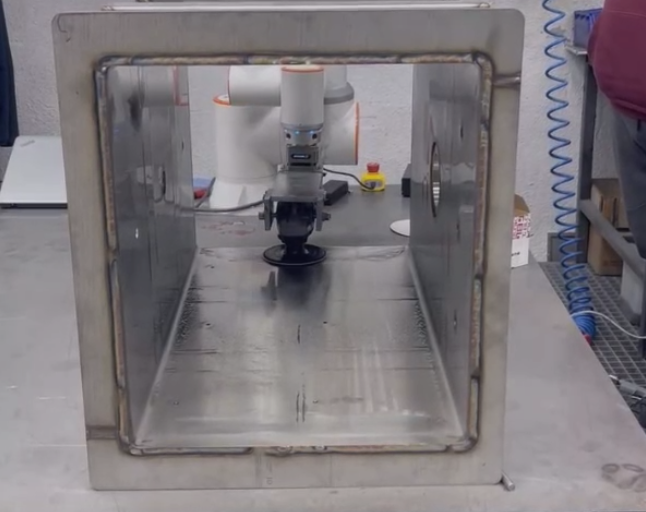 Granding & Polishing Airplane Parts from Bombardier with Fairino FR10