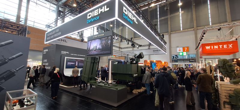 Bild von dem Diehl Defence Messestand auf der Enforce Tac Messe.