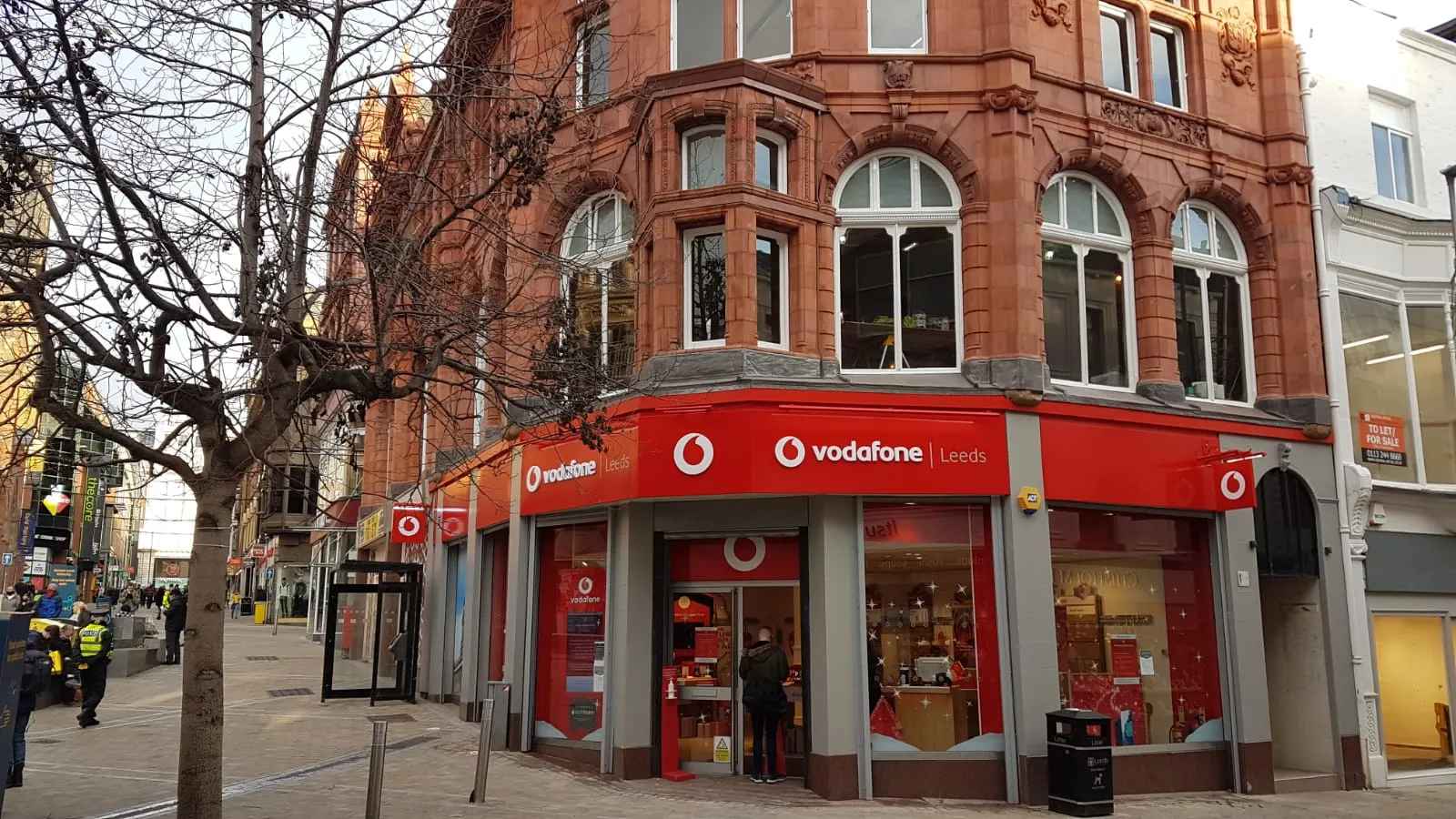 Vodafone
8-9 Commercial Street