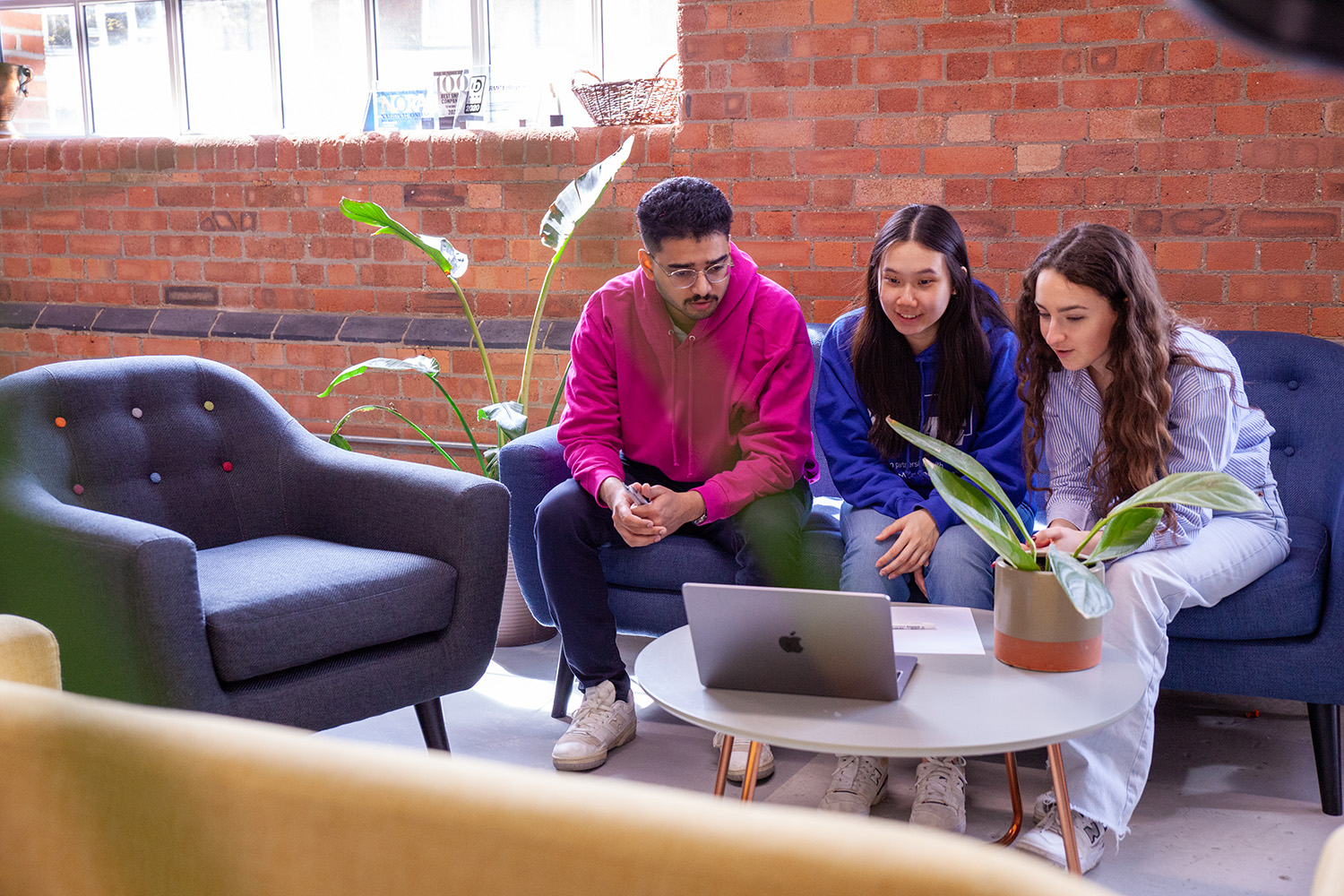 Guide to Finance Apprenticeships | Higherin