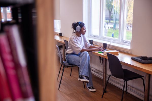 How to Use Your Transferable Skills in an Application image