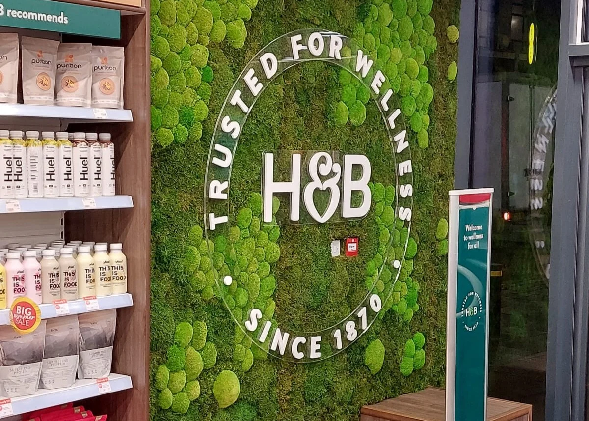 H&B Moss Wall with Branding