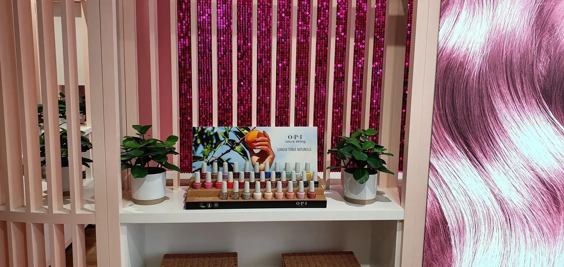 Background media image