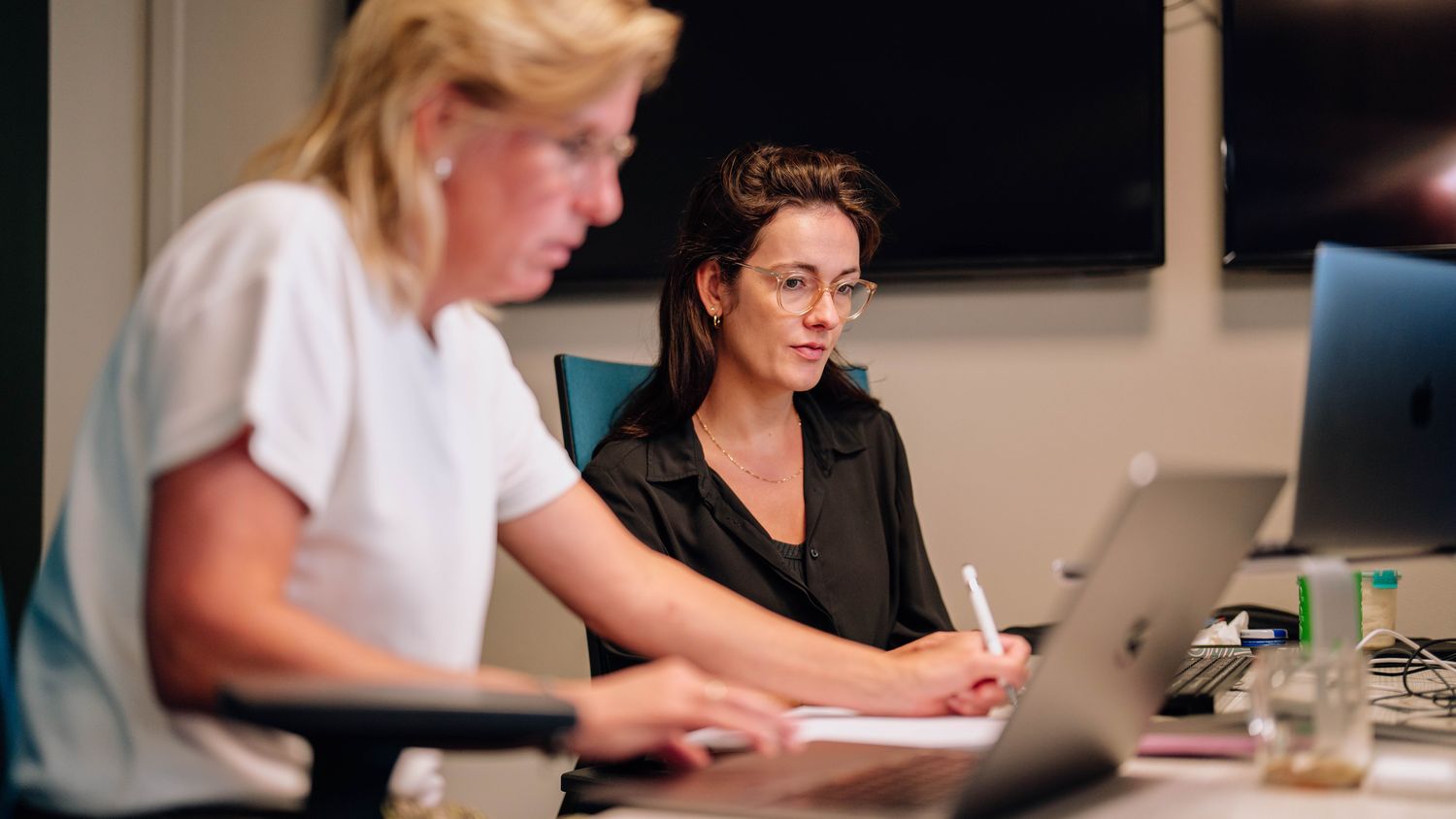 Servicedesk leefomgeving samenwerking omgevingsvergunningen handhavingsverzoeken of juridisch advies