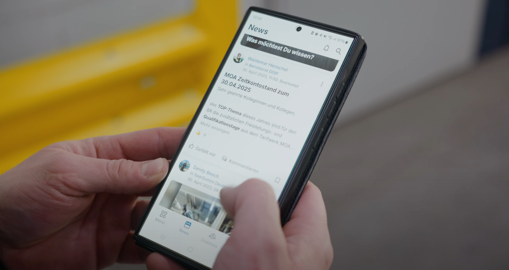 Mitarbeiter App zeigt News, HR-Portal, Intranet; Flip Flows, Mitarbeiterplattform, Employee Experience.
