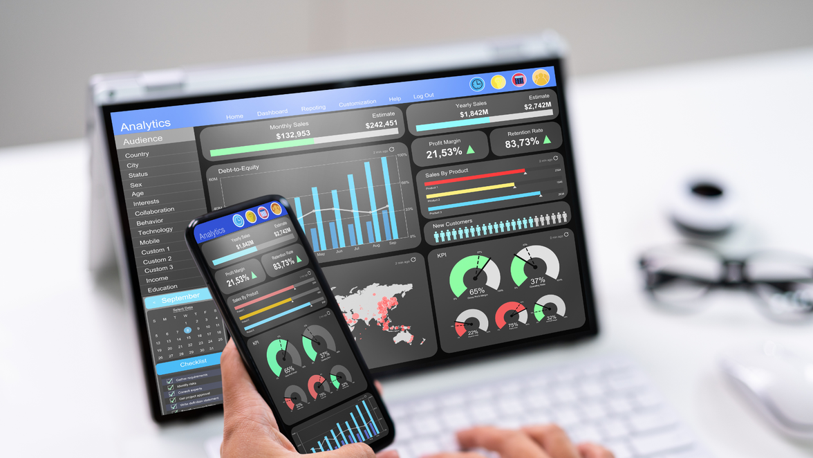 Analytics dashboard on tablet and phone; empowers frontline via HR-Portal, Employee App, Intranet.