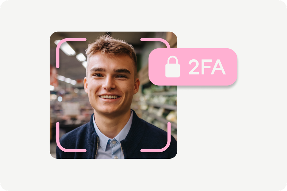 Portrait mit Gesichtserkennung und Symbol 2FA für sichere Authentifizierung in HR-Software.