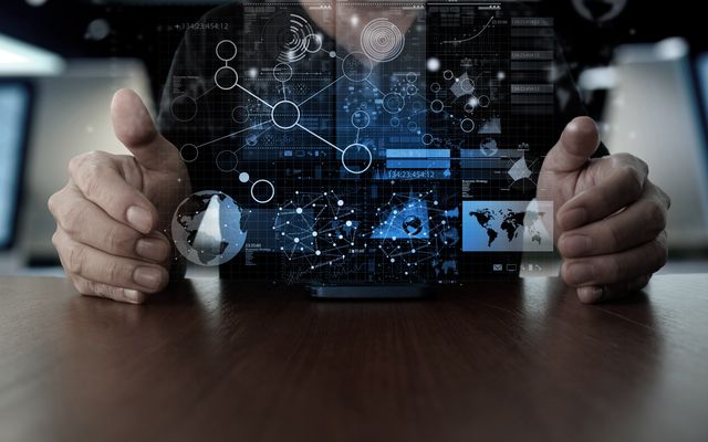 Digital workplace tool visualizing data flows, empowering frontline via HR-Portal, Intranet, AI, Flip Flows.