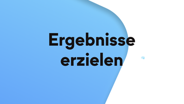 Blauer Verlauf mit Text: Ergebnisse erzielen.
