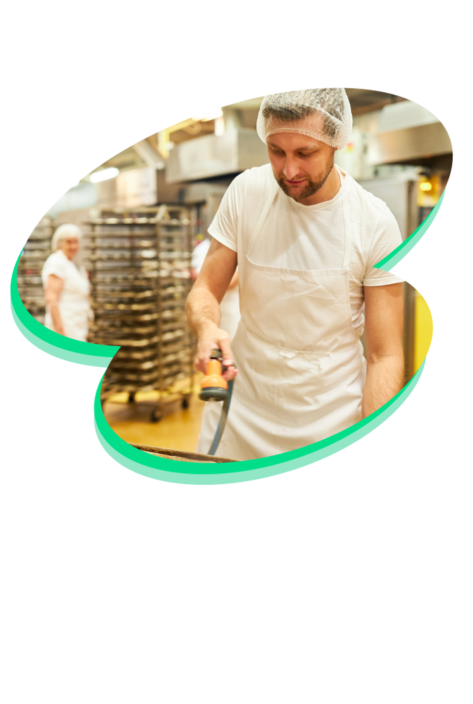 Bäcker im Betrieb, Fokus auf Frontline Empowerment, Mitarbeiterplattform, Employee Experience.