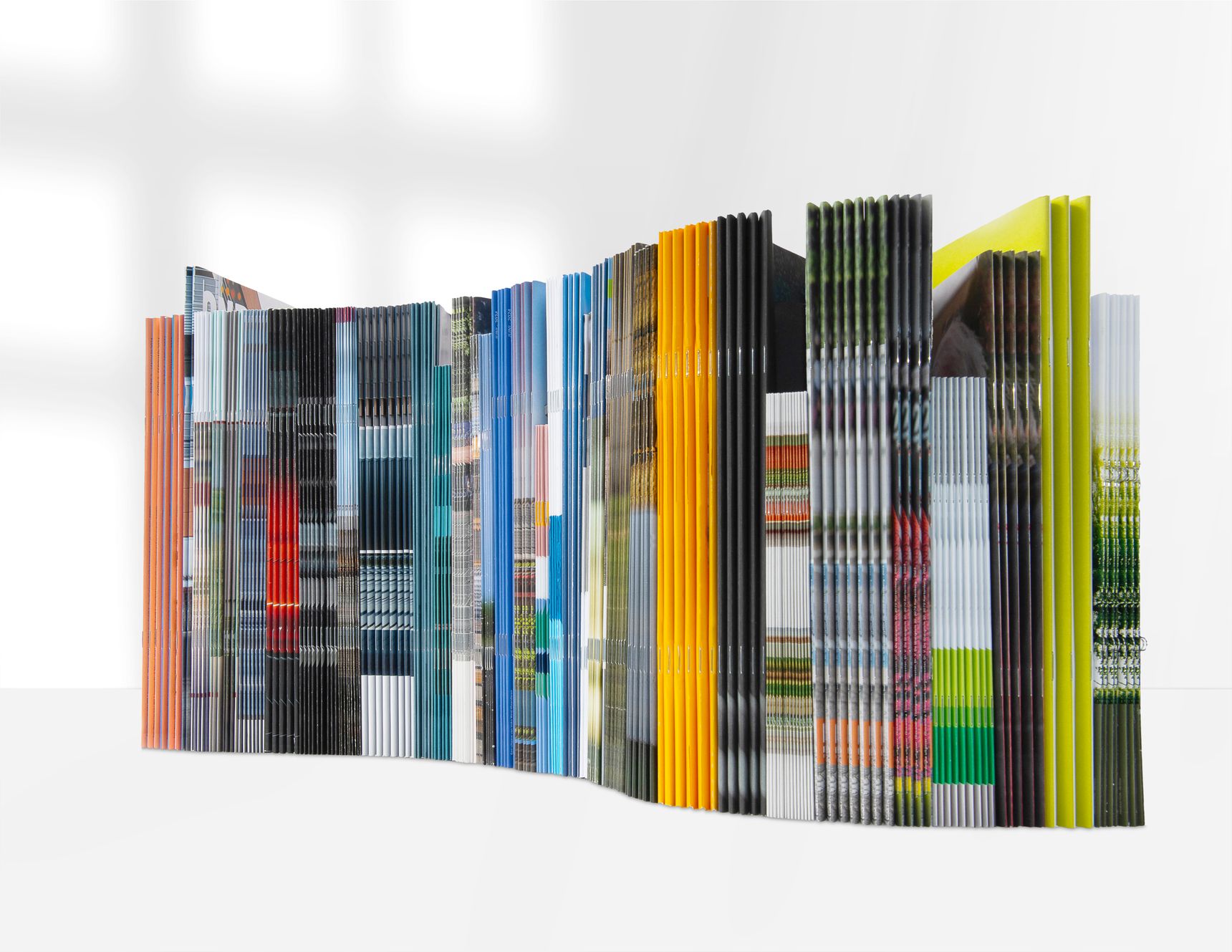 Brochures rug in boog