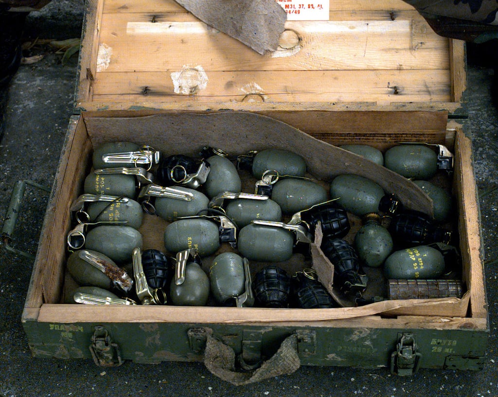 Explosion i Solna – polisen misstänker handgranat