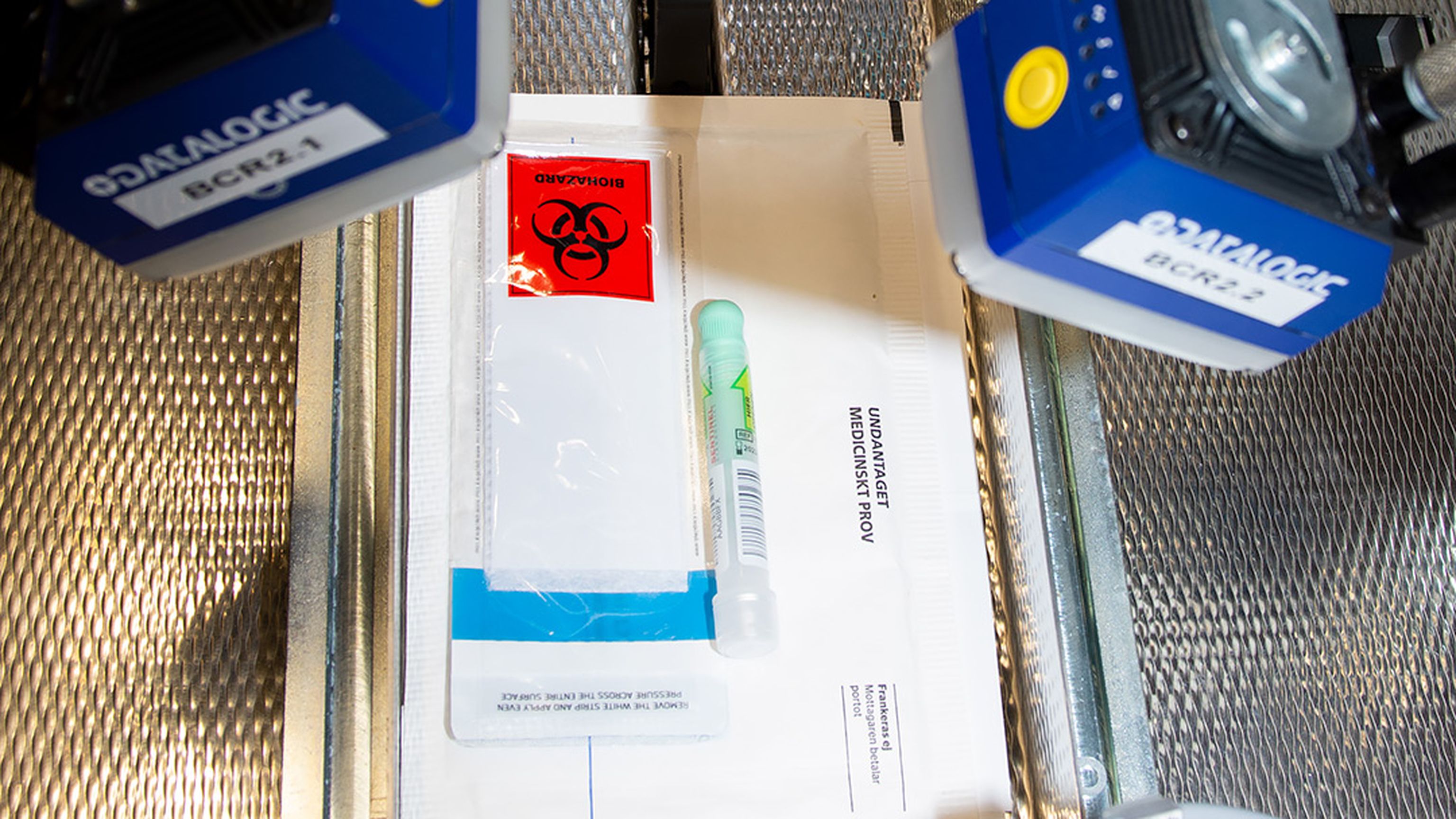 Hantering av medicinska prover i automatiserad sortering.