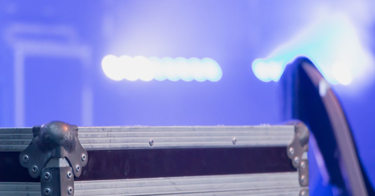 New rivets for flight cases | Sariv