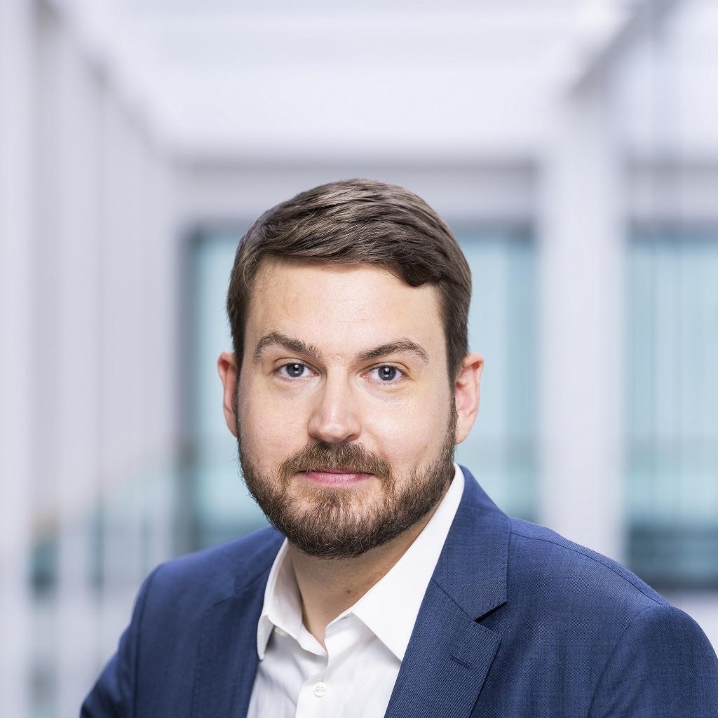 Portrait of Julian  Kickbusch