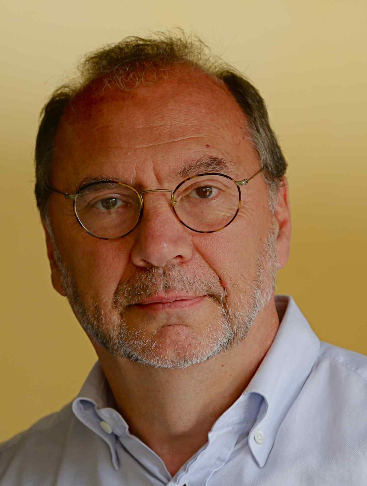 Portrait of Peter Piot