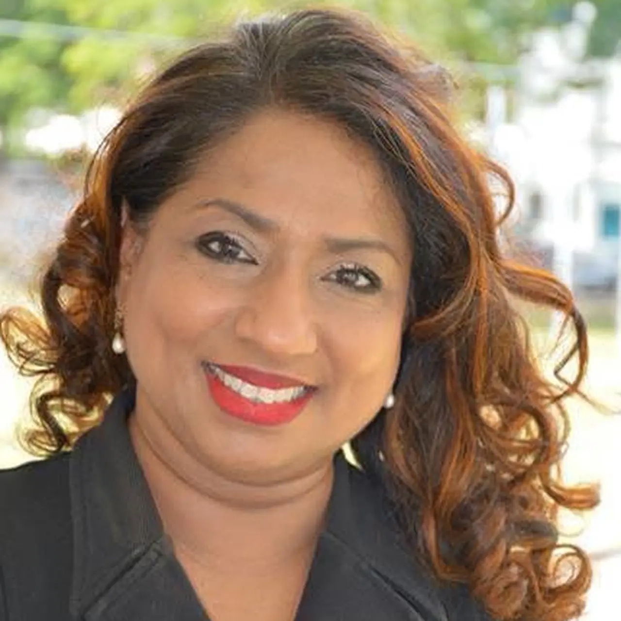 Portrait of Lisa Indar