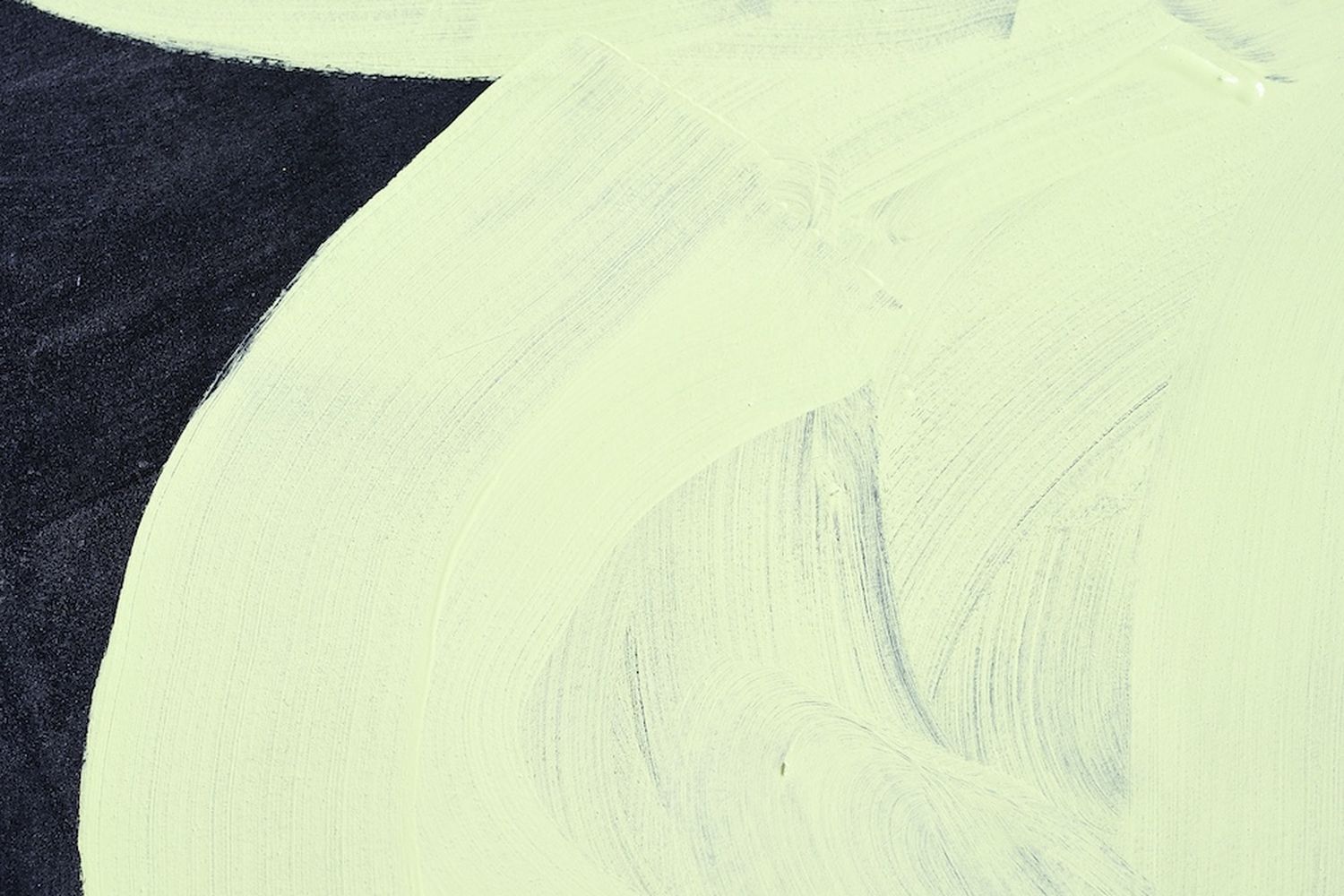 Can you generate me alt text for this image: https://a.storyblok.com/f/305228/1000x1333/4c6bc5058f/sara_dare_wol_060622_0432.jpg/m/500x500. It should be a maximum of 125 characters. Don't use the filename in the generation of the description [G]
