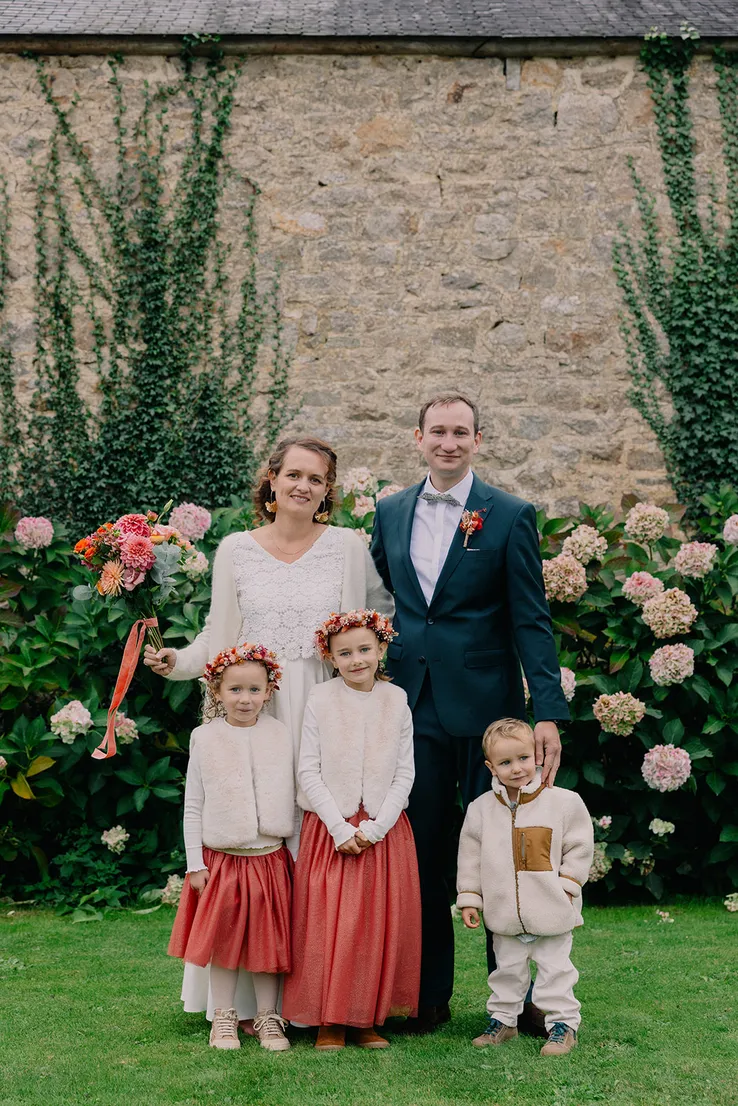 First look de Ninon et François au Moulin d'Arguenon, mariage d'automne en Bretagne