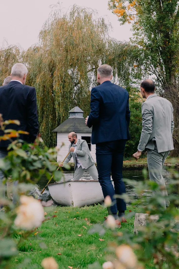 Moment de convivialité au cocktail du mariage de Ninon et François, Moulin d'Arguenon