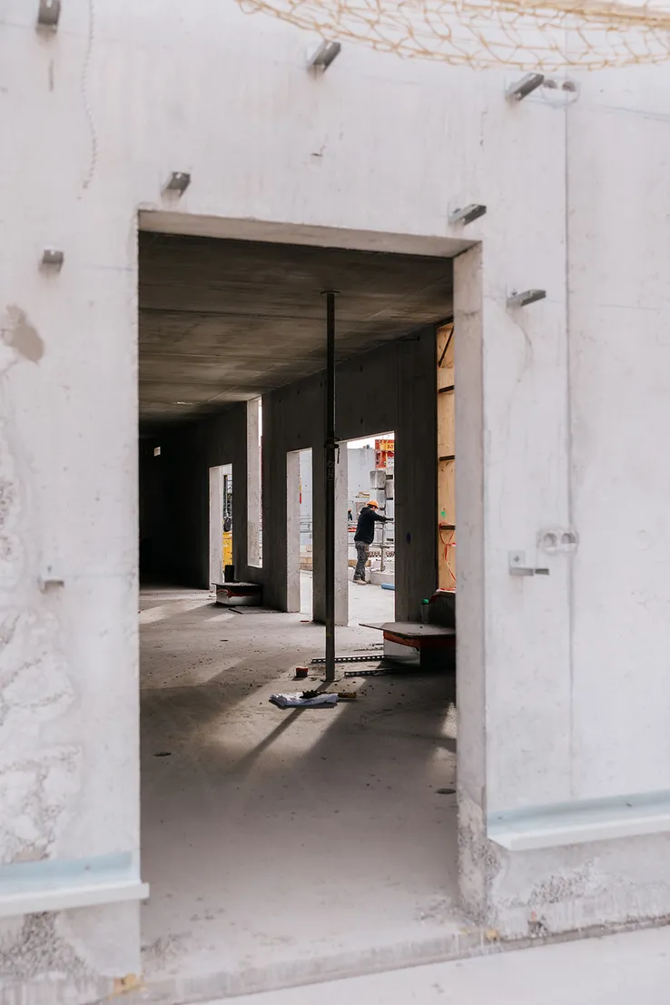 Centre aquatique de Dinan, Mars 2025 — charpente, photo 3 — Roxane Beaufils photographe