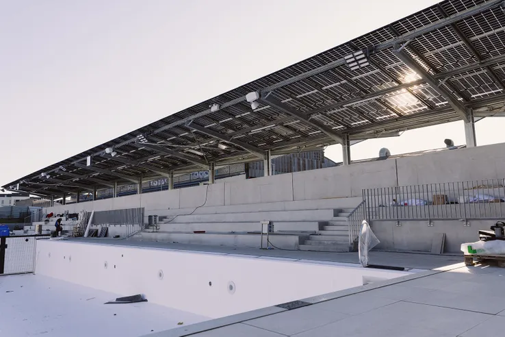 Centre aquatique de Dinan, 2026 — eau et jeux de lumière, photo 1 — Roxane Beaufils photographe